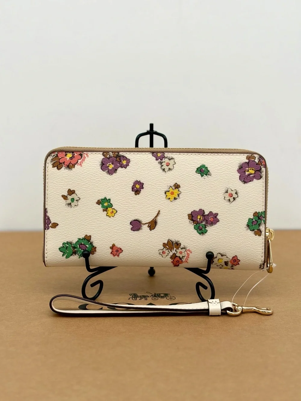Coach LONG ZIP AROUND WALLET WITH SPACED FLORAL FIELD PRINT - Picture 5 of 11